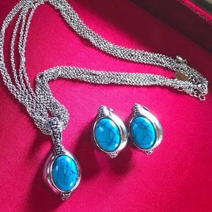 Gorgeous turquoise set with clip on earrings